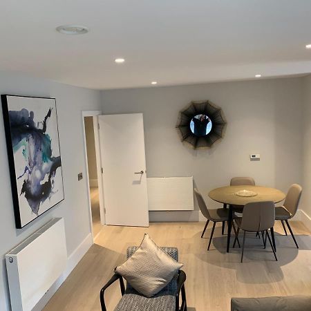 هاونسلو Heathrow North Apartments By Charles Hope المظهر الخارجي الصورة