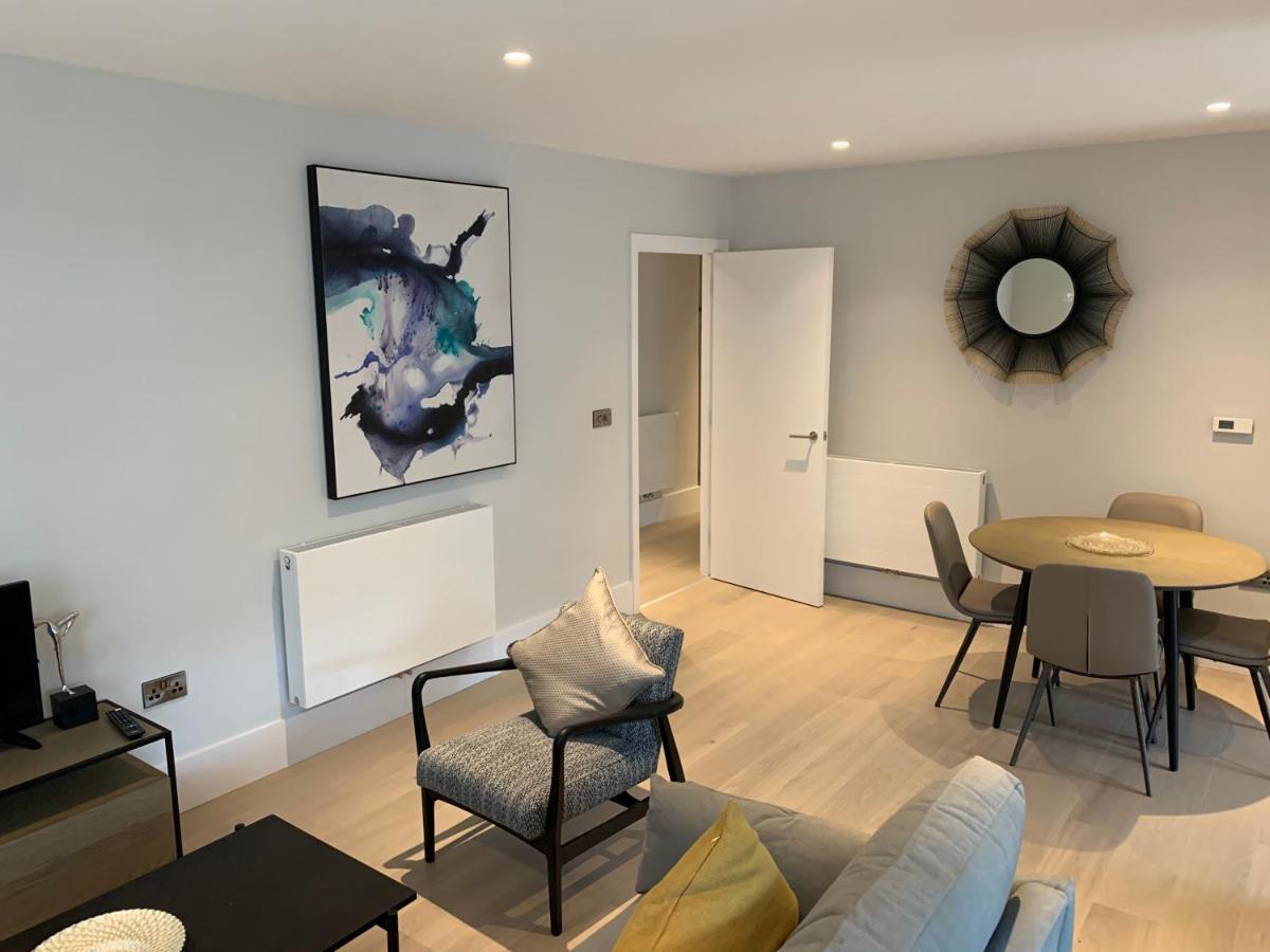 هاونسلو Heathrow North Apartments By Charles Hope المظهر الخارجي الصورة