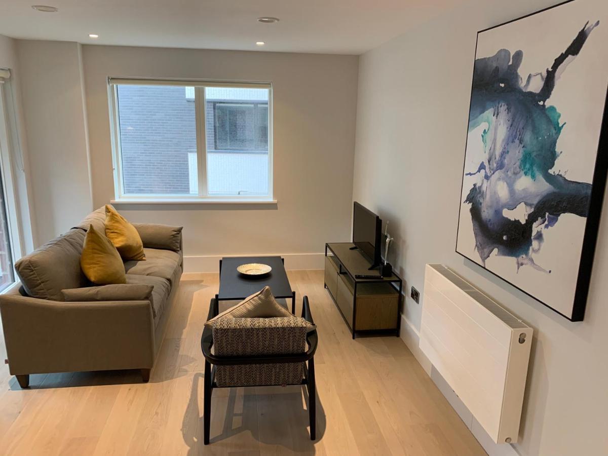 هاونسلو Heathrow North Apartments By Charles Hope المظهر الخارجي الصورة