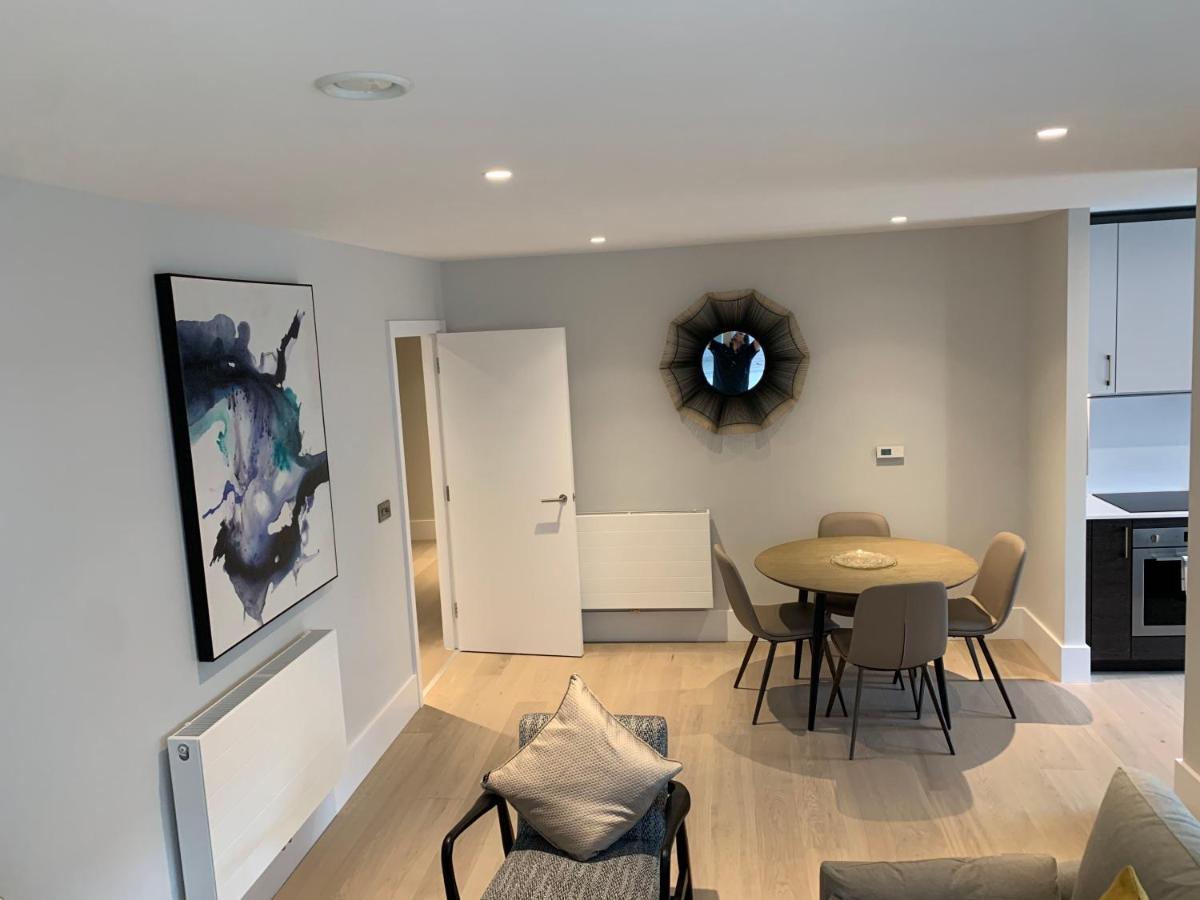 هاونسلو Heathrow North Apartments By Charles Hope المظهر الخارجي الصورة